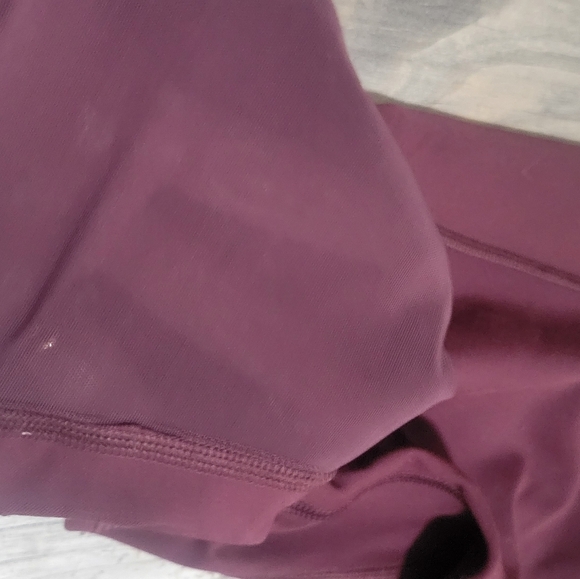 Athleta cropped leggings with mesh details side pockets size small - Picture 6 of 15